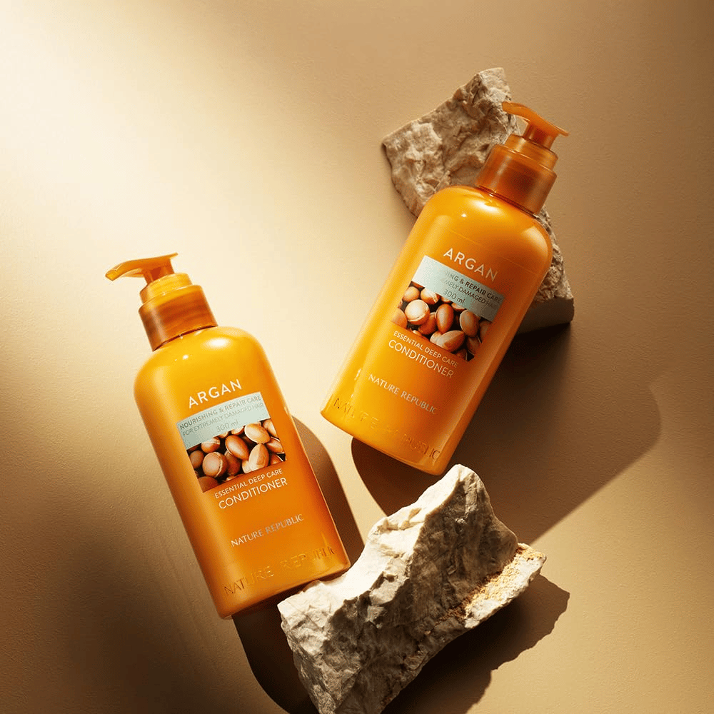 Nature Republic Argan Essential Moisture Repairing Conditioner – après-shampoing nourrissant à l'huile d'argan pour cheveux abîmés.