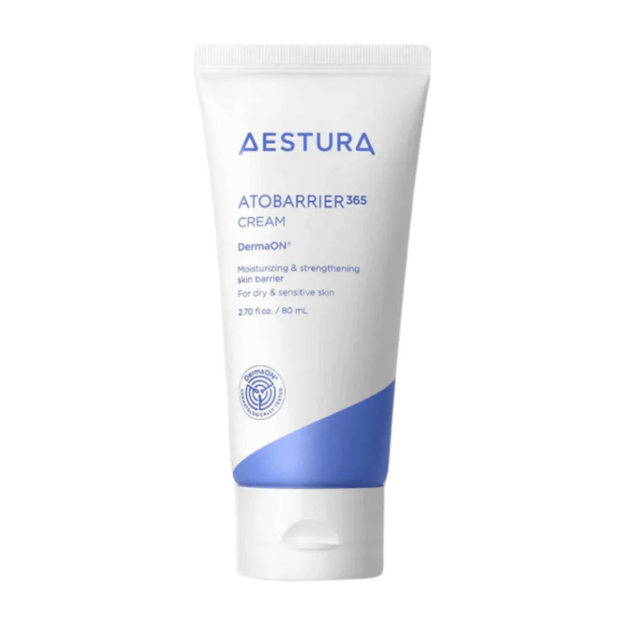 Aestura Atobarrier 365 Cream dans un tube de 80 ml. La crème est conçue pour hydrater et renforcer la barrière cutanée, spécialement pour les peaux sèches et sensibles. Le produit est présenté dans un tube blanc avec des détails bleus et contient DermaON™ pour des soins de la peau optimaux.