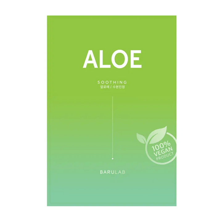 Un emballage du produit BARULAB "Aloe Soothing" masque, qui est également étiqueté comme "Produit 100% Végétalien". L'emballage est uniformément vert clair en couleur.