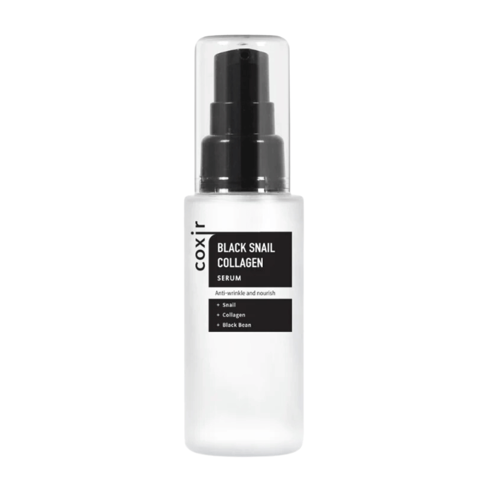 L'image montre une bouteille de "Black Snail Collagen Serum". Le produit est destiné aux soins de la peau, avec des propriétés anti-rides et nourrissantes. Les ingrédients mis en avant sont l'extrait d'escargot, le collagène et le haricot noir.