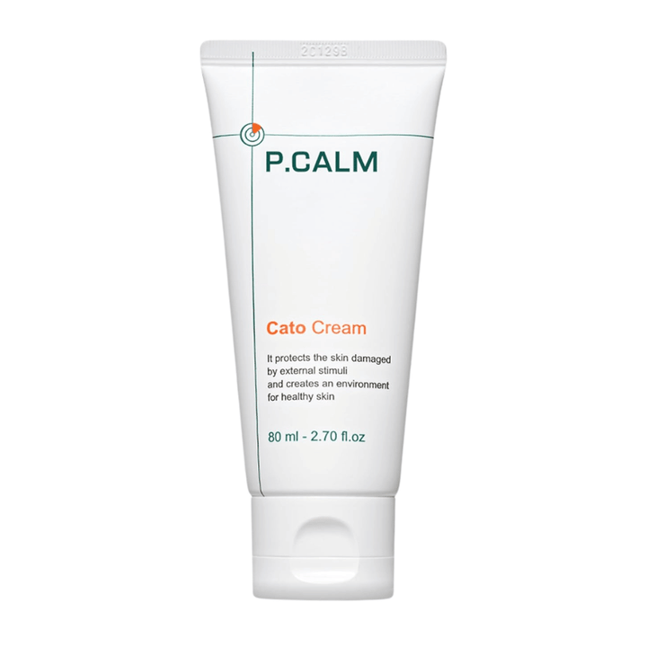 Image produit détourée de P.CALM Cato Cream sur fond clair. Le design minimaliste du tube met en valeur le profil pur et apaisant du soin pour les peaux sensibles.