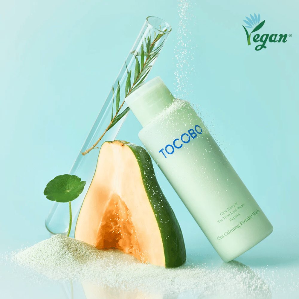 TOCOBO Cica Calming Powder Wash au melon et aux extraits de plantes qui offrent une exfoliation douce et une hydratation.