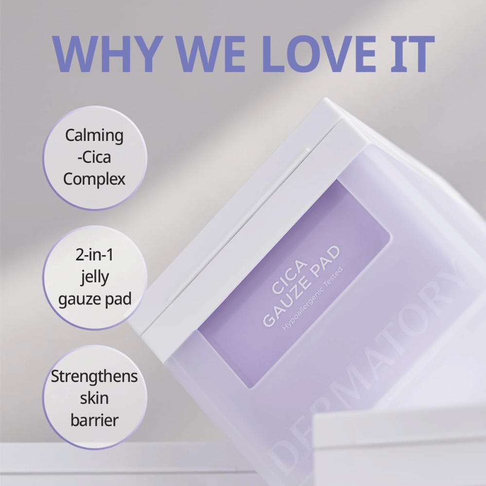 Image de Cica Gauze Pad avec le texte 'Why We Love It'. Le produit contient un complexe apaisant Cica, fonctionne comme un pansement-gel 2-en-1 et renforce la barrière de la peau. Parfait pour les peaux sensibles.
