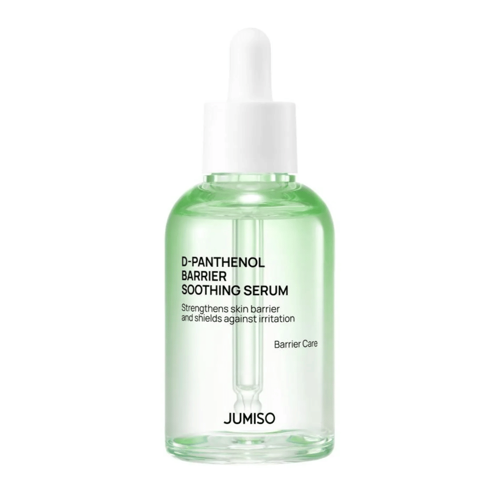 Photo de studio de Jumiso D-Panthenol Barrier Soothing Serum dans une bouteille en verre vert avec pipette, sur fond blanc.