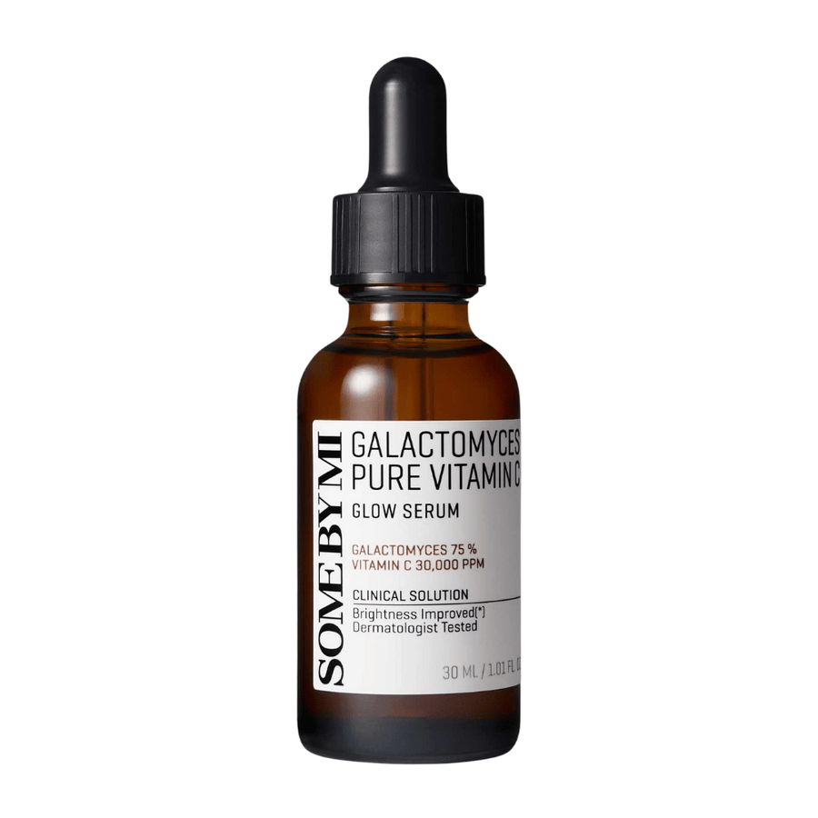 Some By Mi Galactomyces Pure Vitamin C Glow Serum est un produit de soin de la peau hautement concentré avec 75 % de galactomyces et 30 000 ppm de vitamine C. Ce sérum aide à éclaircir la peau, améliorer le teint et réduire la visibilité des taches sombres et des irrégularités.