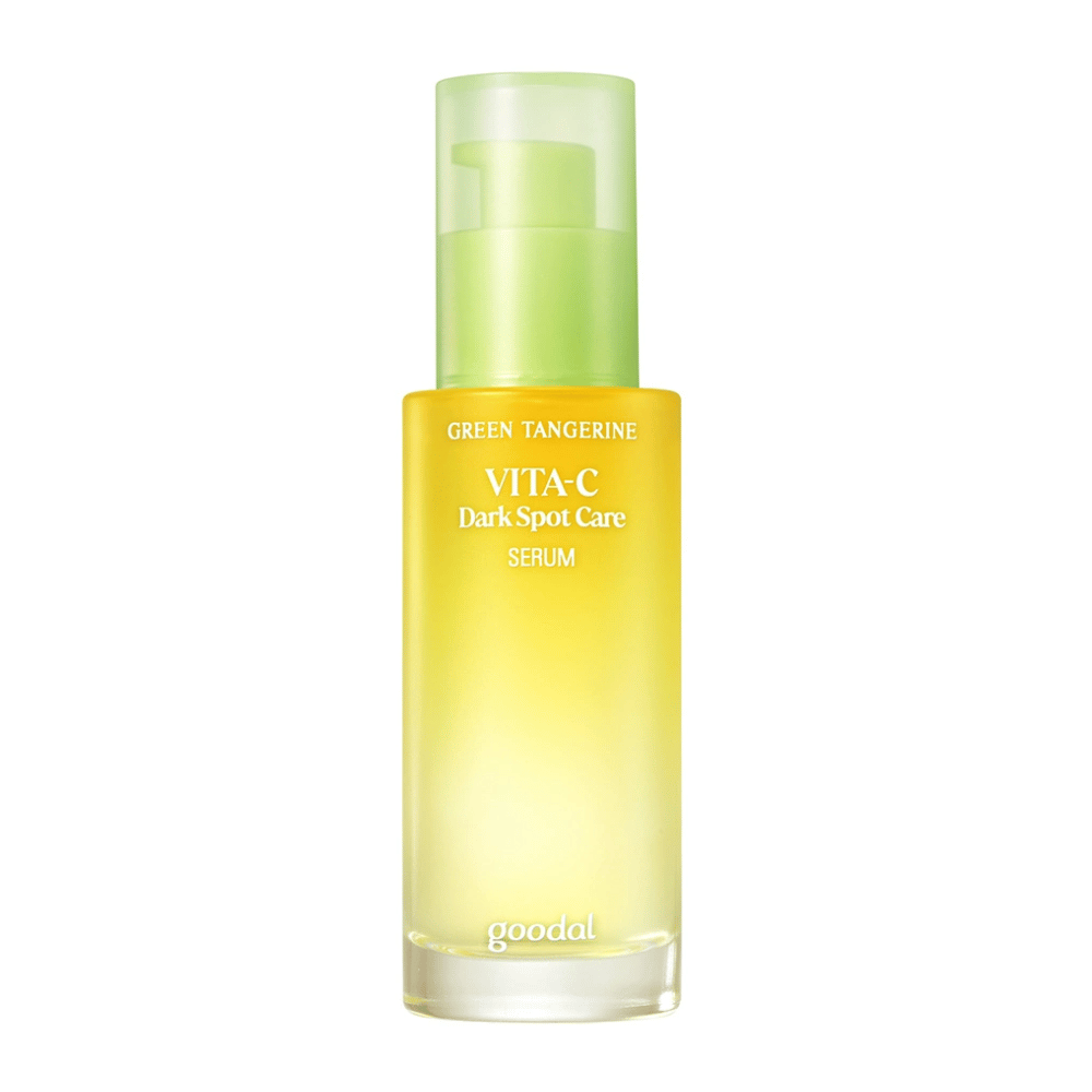 Une bouteille Green Tangerine Vita C Dark Spot Care Serum 40ml de Goodal pour l'hyperpigmentation sur fond blanc.