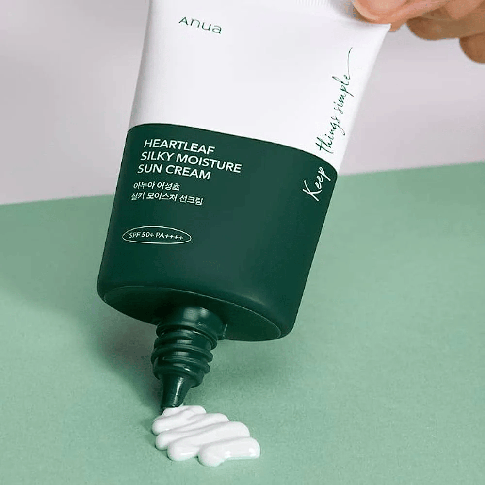  La crème solaire de Anua, "Heartleaf Silky Moisture", est pressée hors du tube.
