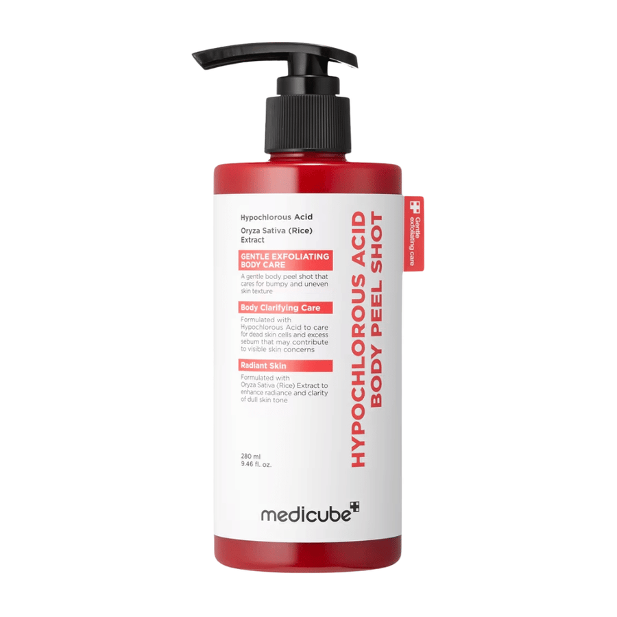 Image produit détourée de Medicube Hypochlorous Acid Body Peel Shot en flacon-pompe rouge pour le soin corporel exfoliant et l’hydratation des peaux rugueuses.