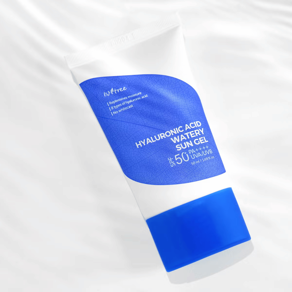 Isntree Hyaluronic Acid Watery Sun Gel SPF50+ PA++++ 50ml – crème solaire coréenne avec 8 types d'acide hyaluronique pour une hydratation intense et une protection UV.