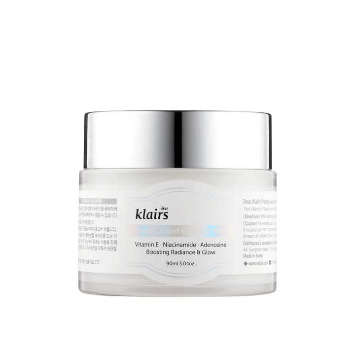 Pot fermé blanc de Klairs Freshly Juiced Vitamin E Mask avec texte sur la vitamine E, la niacinamide et l'adénosine pour l'éclat, sur fond blanc.