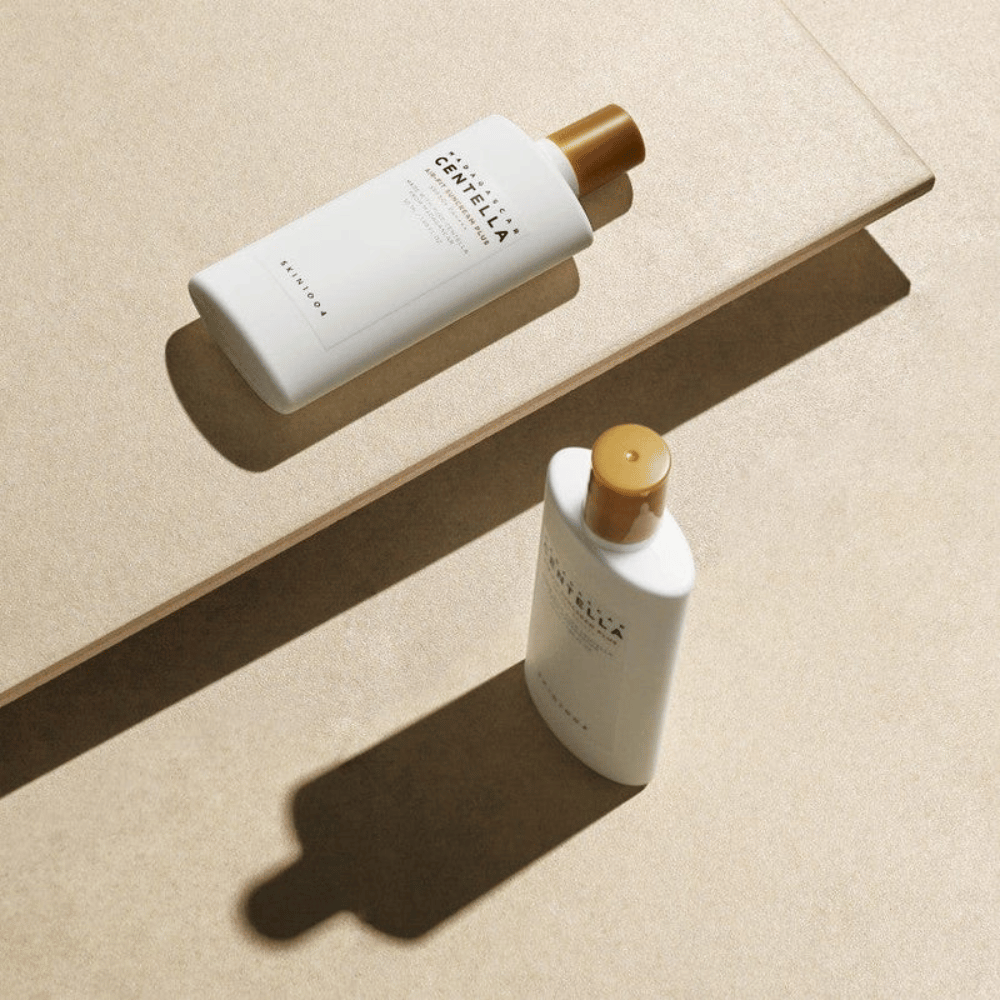 Crème solaire de SKIN1004 à la formule légère et à haute protection solaire SPF50+ qui hydrate la peau et convient à tous les types de peau, y compris les peaux sensibles