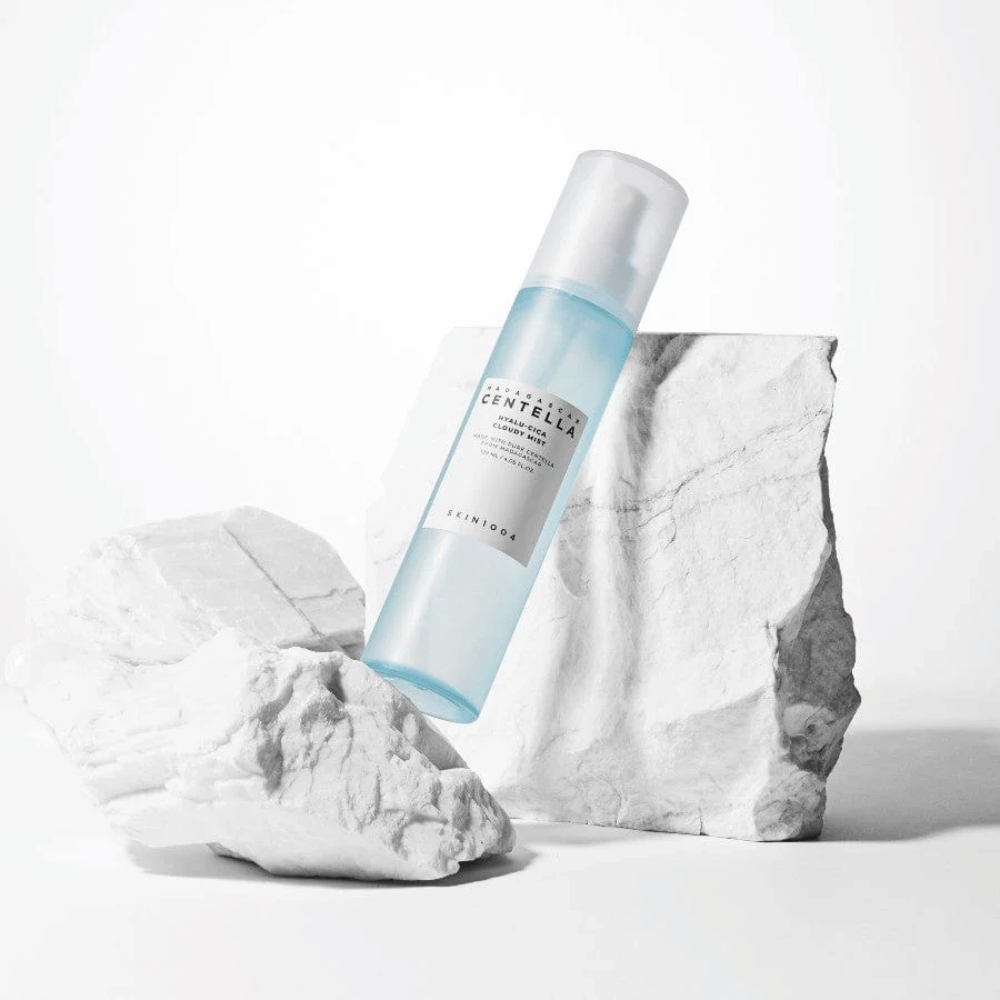 SKIN1004 Madagascar Centella Hyalu-Cica Cloudy Mist – brume apaisante et hydratante pour le visage pour peau sensible avec centella de Madagascar