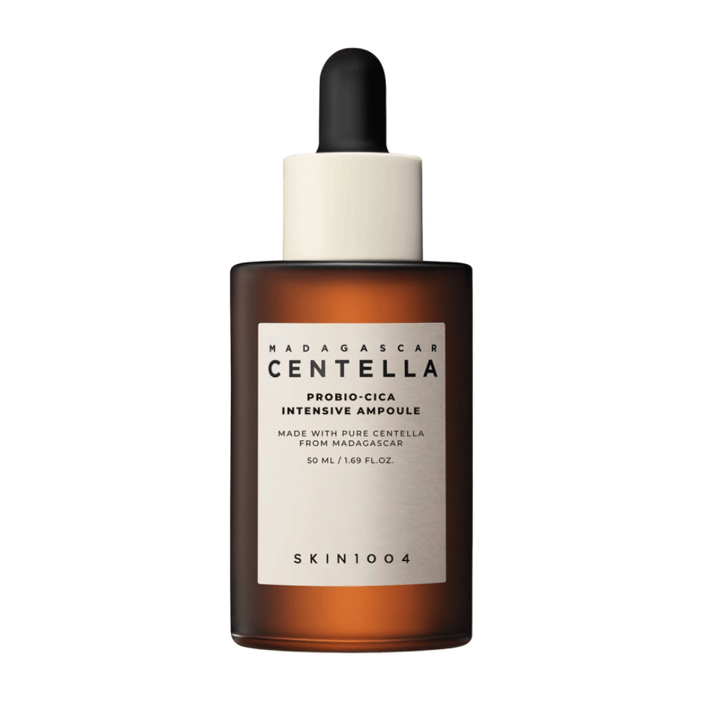 Bouteille avec "Madagascar Centella Probio-Cica Intensive Ampoule" de SKIN1004, soins de la peau avec centella de Madagascar.