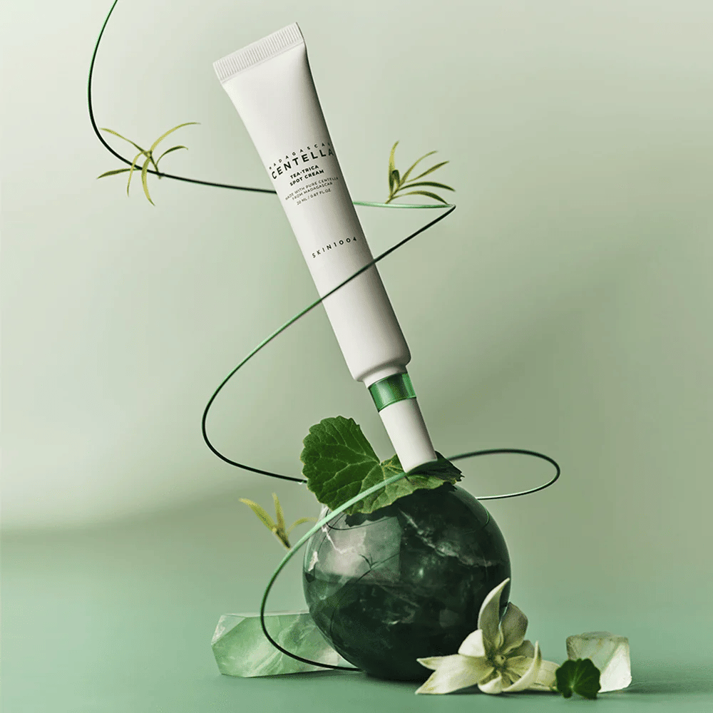 SKIN1004 Tea-Trica Spot Cream avec centella asiatica et éléments botaniques – crème coréenne pour l'acné pour apaiser les irritations et réduire les rougeurs.