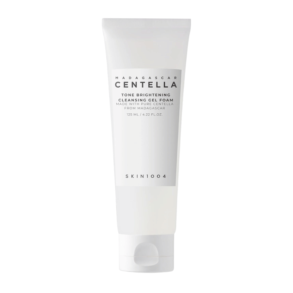 Image détourée d’un gel nettoyant en tube blanc sur fond blanc. L’emballage minimaliste met en valeur le design épuré et clinique du produit.