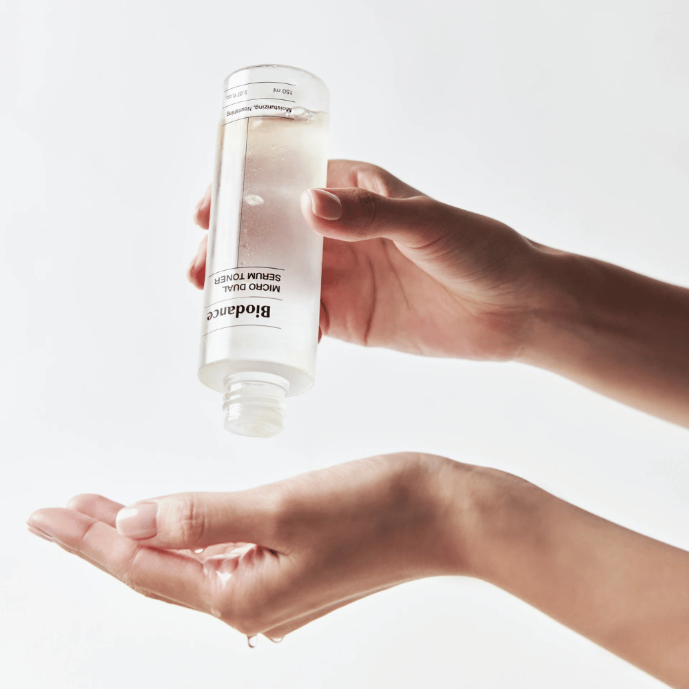 Biodance Micro Dual Serum Toner s'applique à la main – toner visage hydratant et nourrissant avec sensation de sérum pour peau sèche et sensible