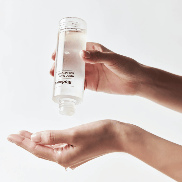 Biodance Micro Dual Serum Toner s'applique à la main – toner visage hydratant et nourrissant avec sensation de sérum pour peau sèche et sensible
