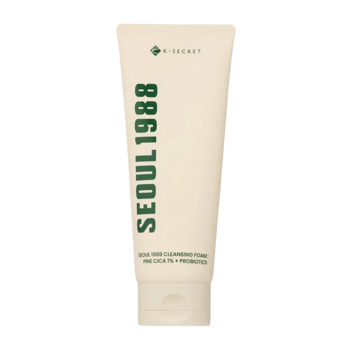 SEOUl 1988 Cleansing Foam - Pine Cica 1% + Probiotics
Un nettoyant moussant purifiant enrichi en Pine Cica et probiotiques pour apaiser et équilibrer la peau. Parfait pour éliminer les impuretés et restaurer la barrière d'hydratation naturelle de la peau sans dessécher. Convient à tous les types de peau, même les peaux sensibles.