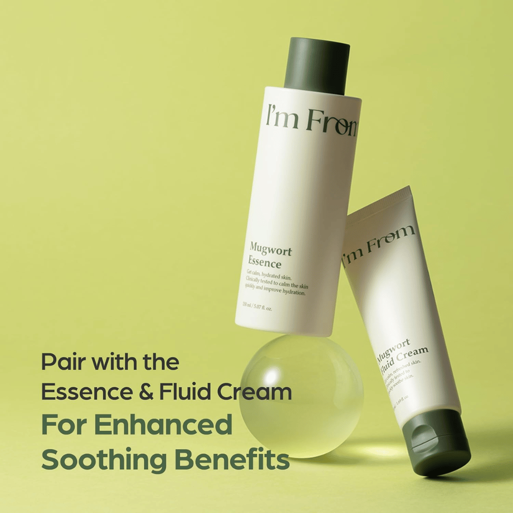 I'm From Mugwort Essence avec Mugwort Fluid Cream pour une routine de soin apaisante qui hydrate et renforce les peaux sensibles.