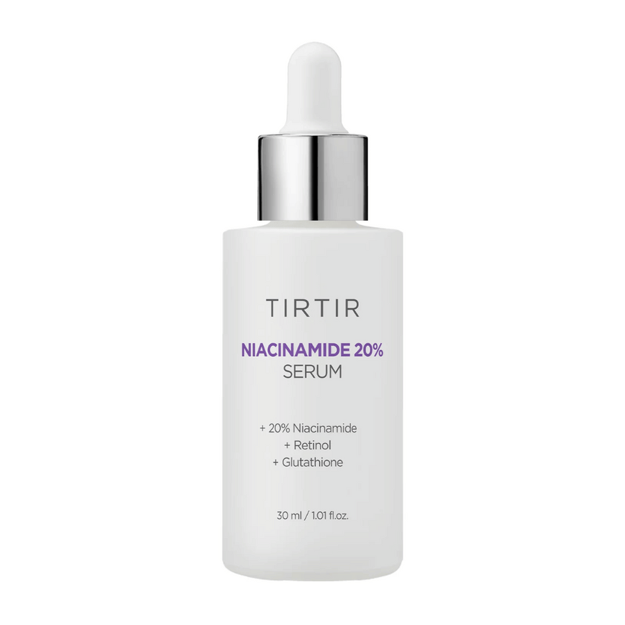 La bouteille de Tirtirs "Niacinamide 20% Serum" est posée sur un fond blanc. Le sérum contient 20 % de niacinamide, rétinol et glutathion, et est conçu pour améliorer la texture de la peau et donner un teint plus éclatant. Le contenu de la bouteille est de 30 ml.