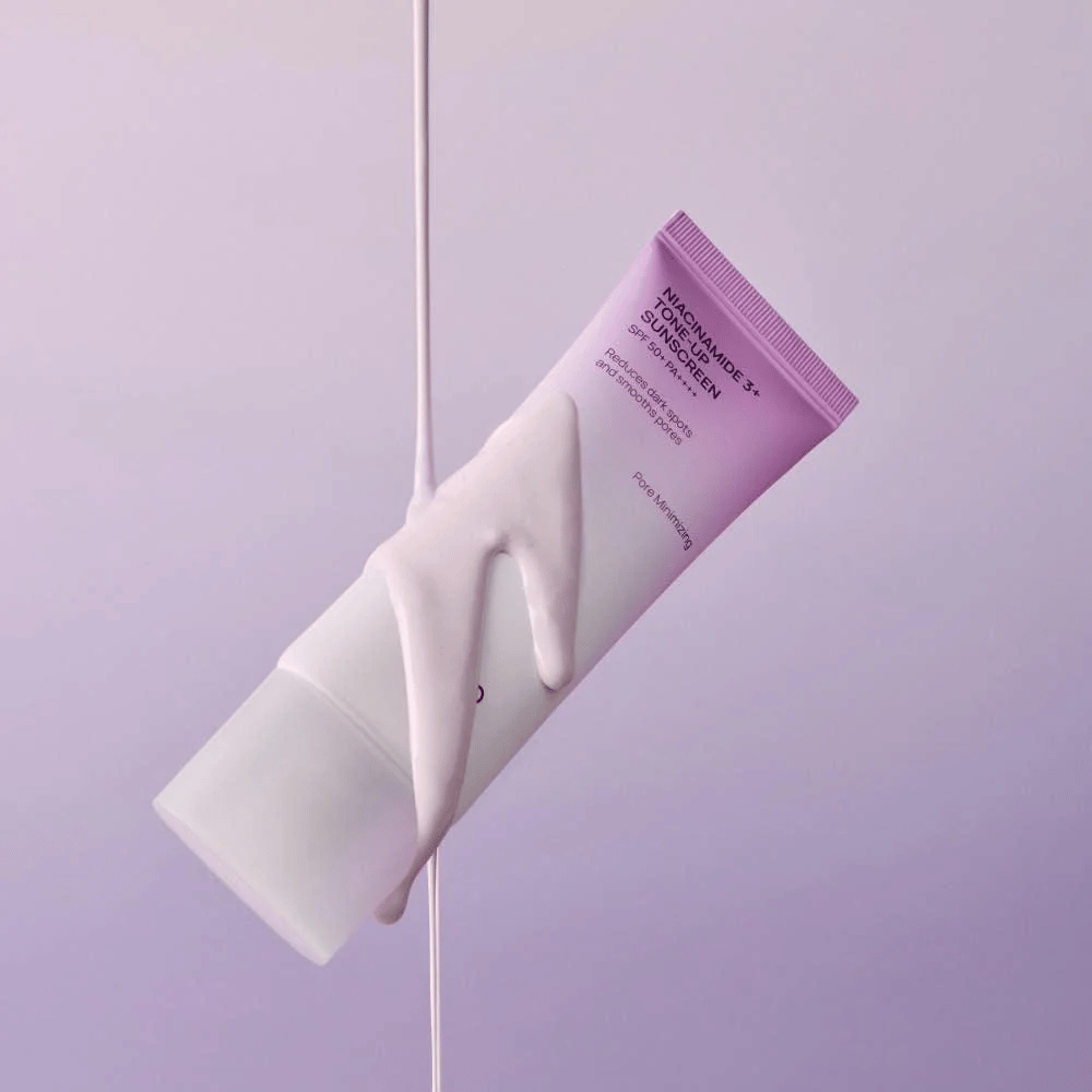 JUMISO Niacinamide 3+ Tone-Up Sunscreen SPF50+ PA++++ avec une formule légère offrant une protection UV à large spectre et un effet tone-up éclaircissant.