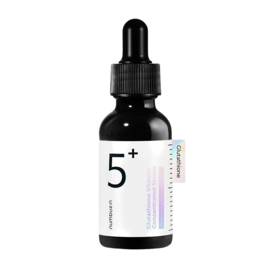 Image du produit de Numbuzin No.5+ Glutathione Vitamin Concentrated Serum dans une bouteille en verre noir avec pipette. Pour un résultat d'uniformisation des pigments.