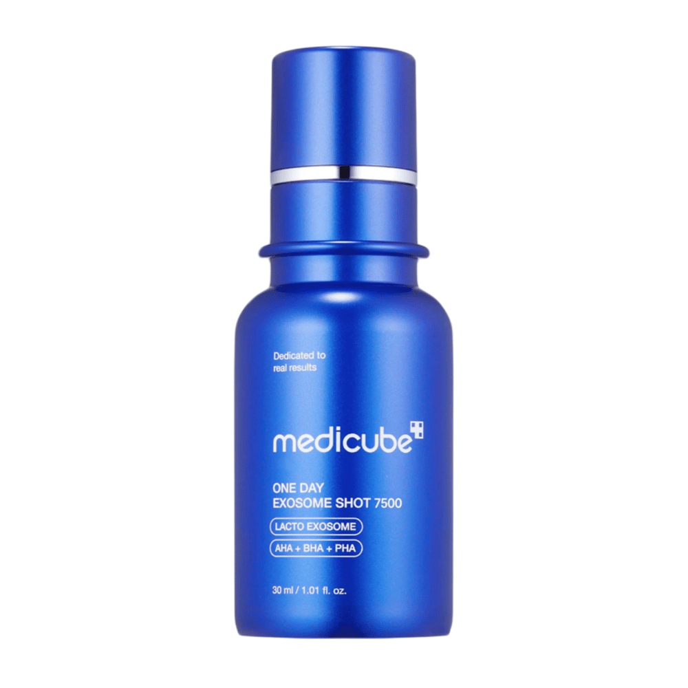 Medicube One Day Exosome Shot 7500 est une ampoule avancée enrichie en Lacto Exosome et AHA, BHA, PHA pour un soin intensif de la peau. Conçue pour améliorer la texture de la peau et réduire les pores visibles. Convient aux utilisateurs expérimentés avec une concentration de 7 500 PPM.