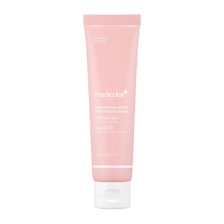 Medicube PDRN Pink Hyaluronic Moisturizing Cream dans un tube rose avec un bouchon blanc, une crème hydratante enrichie en acide hyaluronique et ADN de saumon PDRN.
