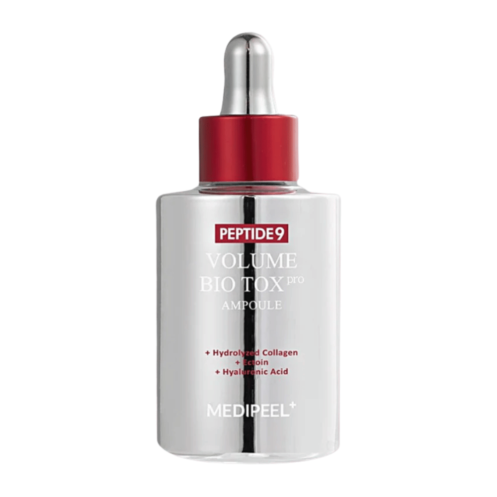 MEDI-PEEL Peptide 9 Volume Bio Tox Pro Ampoule dans une bouteille argentée avec une pipette rouge. Un sérum anti-âge qui apporte fermeté, volume et hydratation intense.