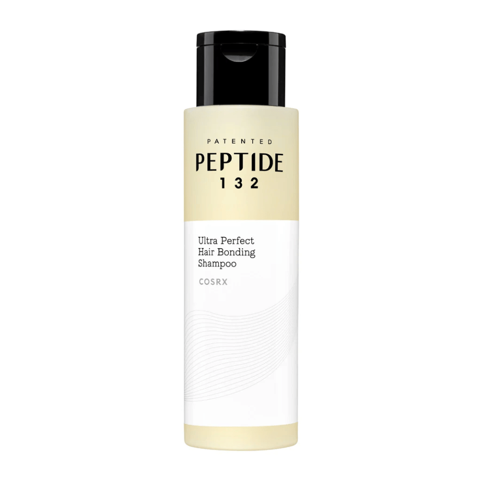 Image du produit de COSRX Peptide 132 Ultra Perfect Hair Bonding Shampoo – shampooing fortifiant et réparateur aux peptides pour des cheveux doux et brillants.