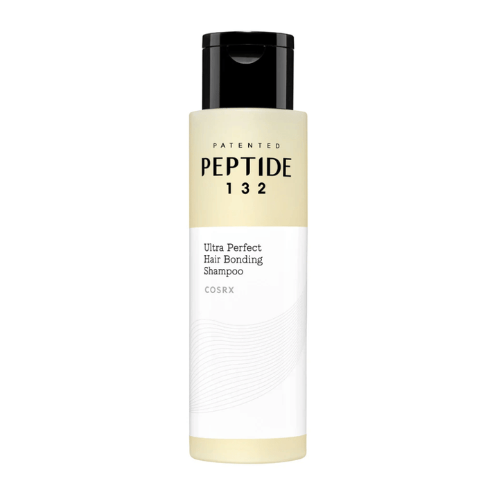 Image du produit de COSRX Peptide 132 Ultra Perfect Hair Bonding Shampoo – shampooing fortifiant et réparateur aux peptides pour des cheveux doux et brillants.