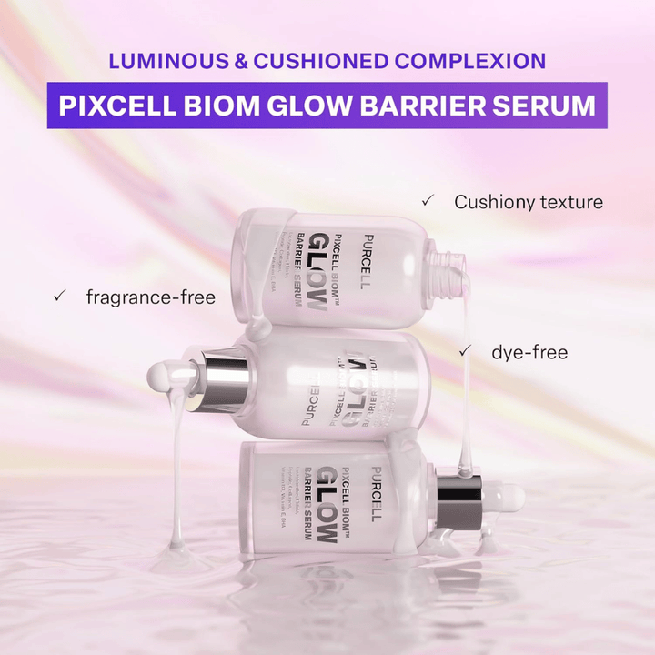 Trois bouteilles de PURCELL Pixcell Biom Glow Barrier Serum empilées avec du sérum coulant. Sans parfum, sans colorant et avec une texture douce et moelleuse.
