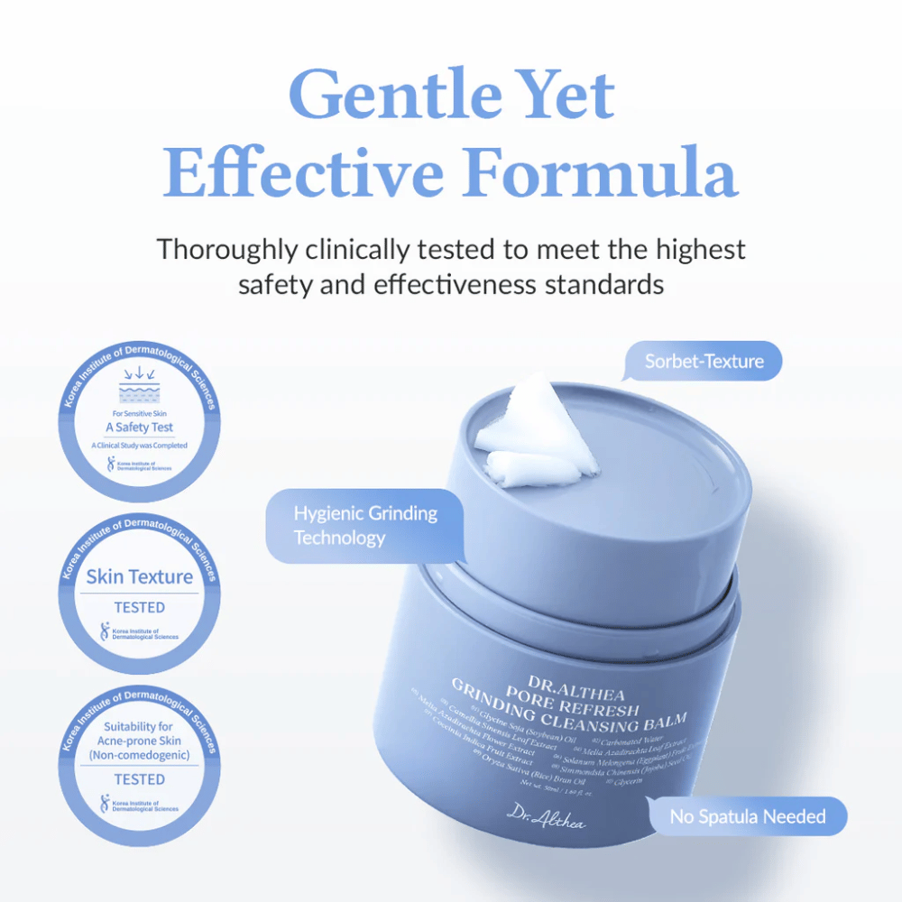 Dr.Althea Pore Refresh Grinding Cleansing Balm avec le texte "Formule Douce Mais Efficace" au-dessus. Le pot a une texture de sorbet avec une technologie de broyage hygiénique et ne nécessite pas de spatule pour l'utilisation. Testé cliniquement pour la peau sensible et sujette à l'acné (non comédogène).
