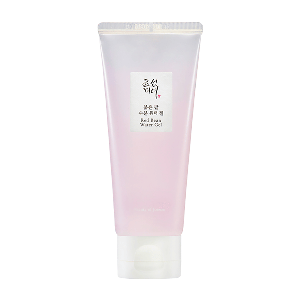 L'image montre un tube de "Red Bean Water Gel" de Beauty of Joseon. Le produit a un emballage de couleur rose pâle et semble être un produit de soin de la peau avec des haricots rouges, ce qui peut suggérer qu'il a des propriétés pour améliorer la texture et l'éclat de la peau.
