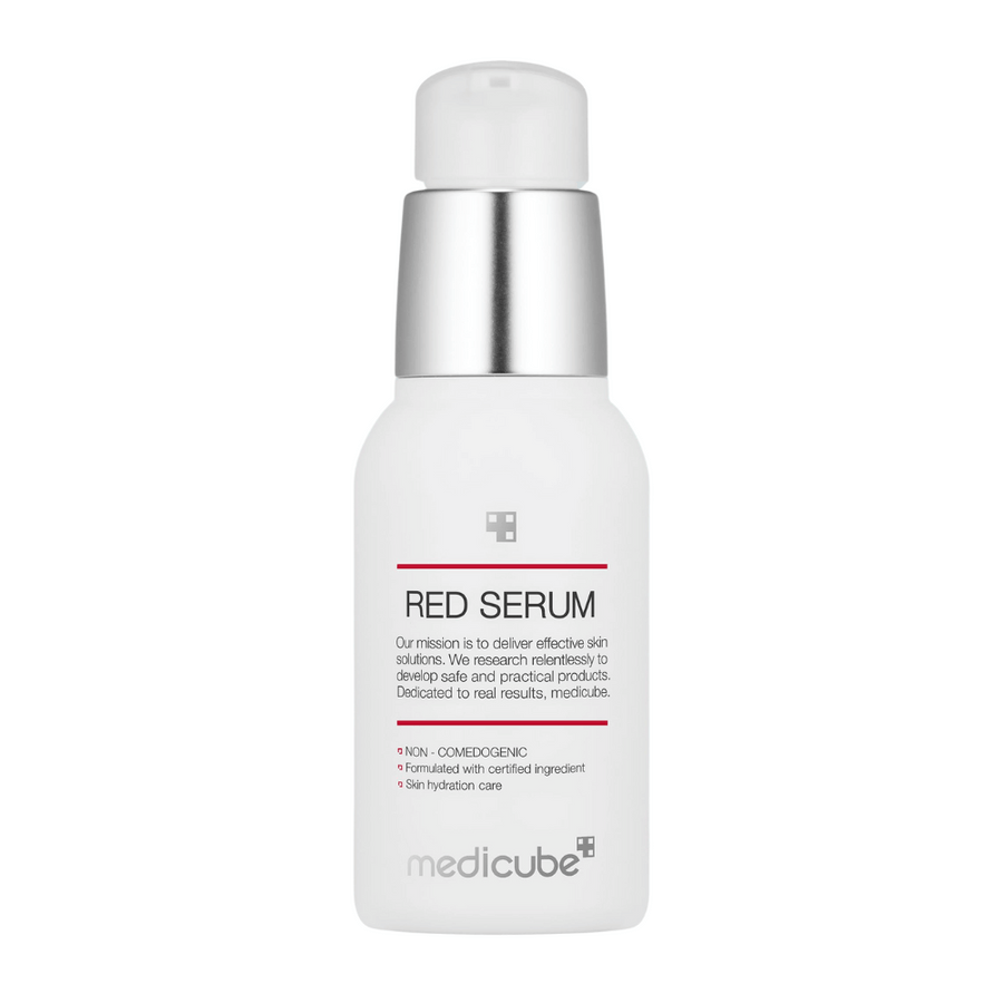 medicube Red Serum 2.0 – flacon pompe blanc avec détails argentés, conçu pour hydrater la peau et lutter contre les boutons sans obstruer les pores.