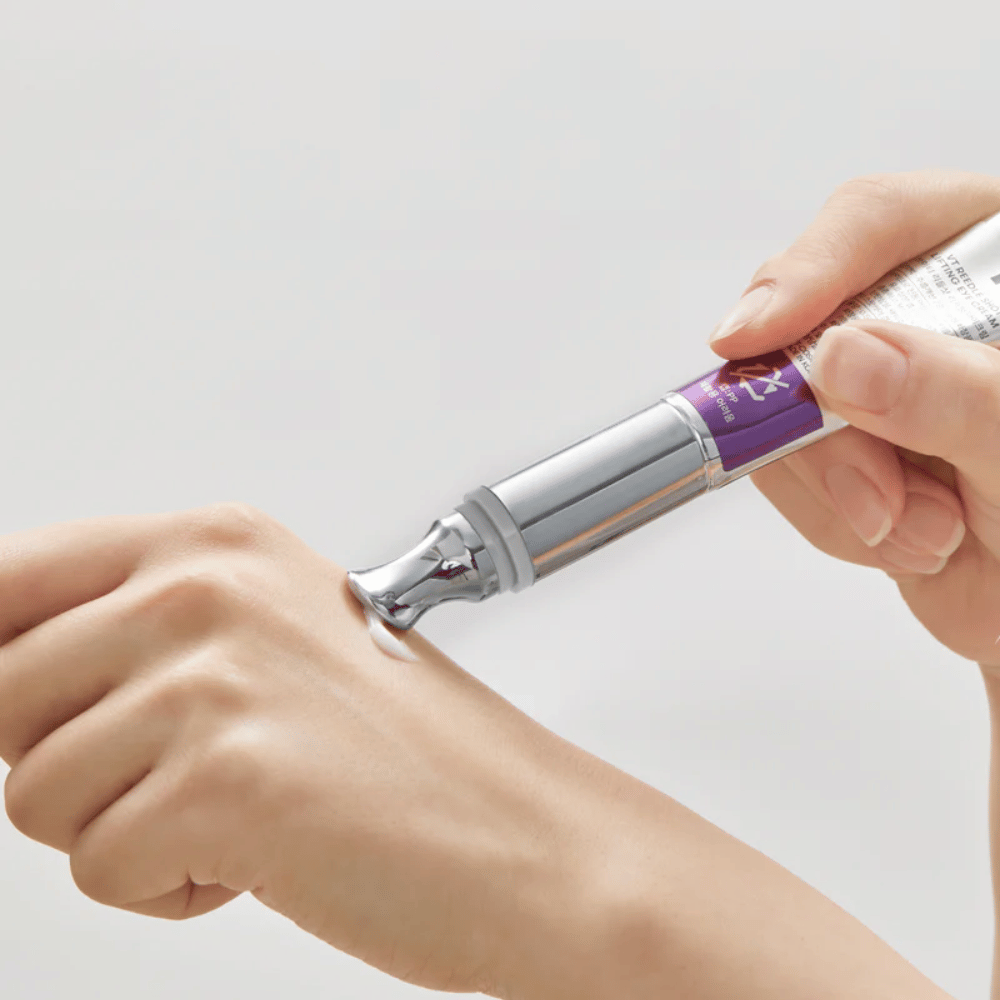VT Cosmetics Reedle Shot Lifting Eye Cream avec applicateur métallique – crème contour des yeux rafraîchissant qui réduit les gonflements et les signes de fatigue