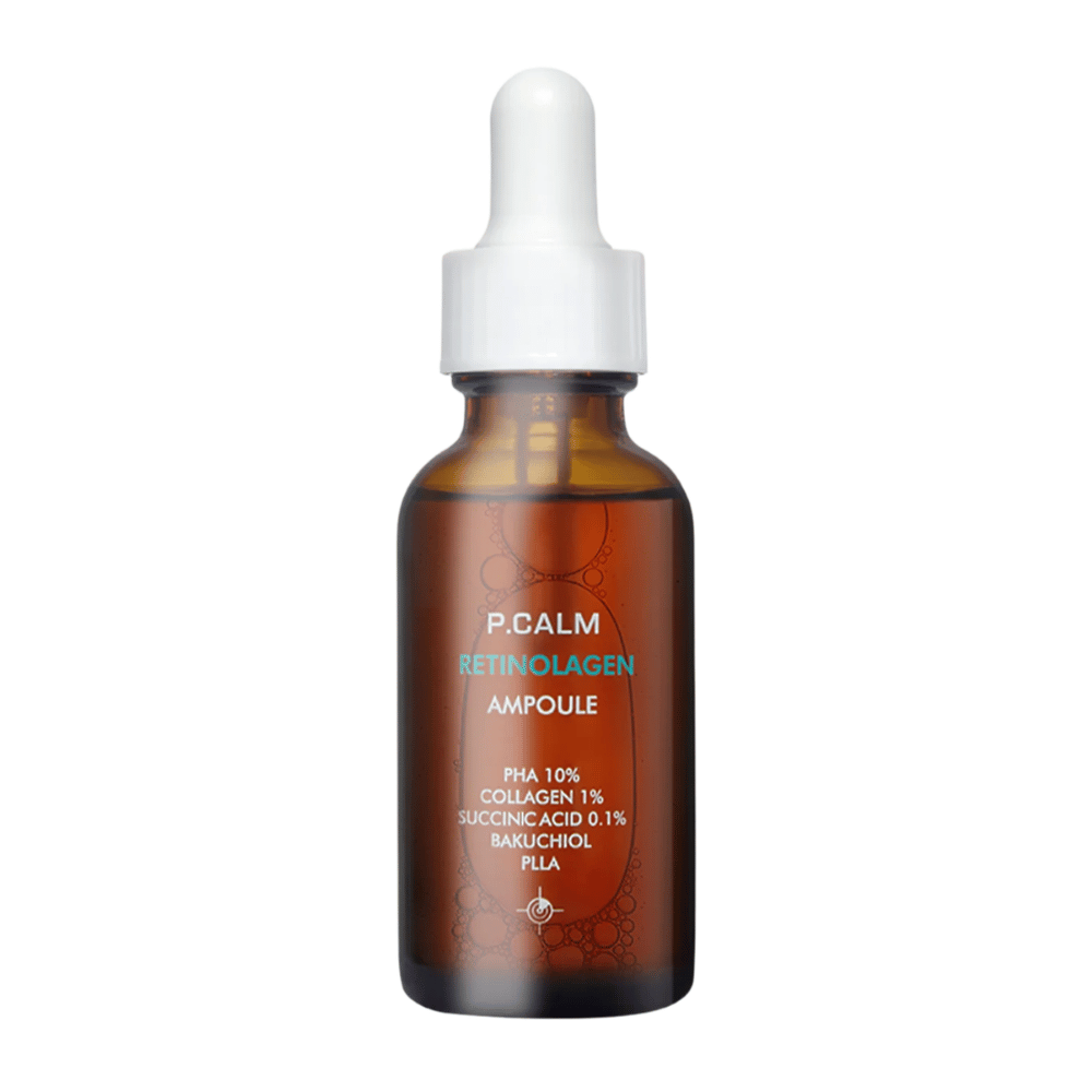 Image produit détourée de P.CALM Retinolagen Ampoule sur fond clair. Le flacon en verre brun avec pipette et design minimaliste donne une impression clinique et professionnelle.