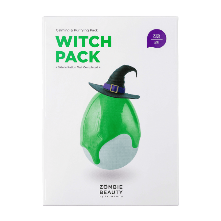 Emballage pour Zombie Beauty Witch Pack de SKIN1004. Sur le devant, on voit une goutte verte portant un chapeau de sorcière, avec le texte "Witch Pack" en vert au-dessus. L'emballage est commercialisé comme un traitement apaisant et purifiant, avec un fond blanc et la marque en bas.
