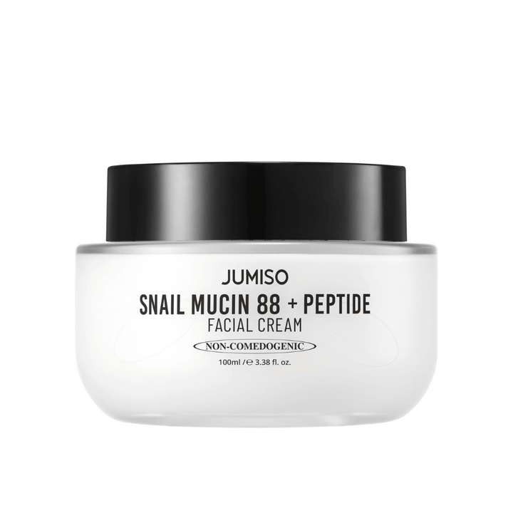 JUMISO Snail Mucin 88 + Peptide Facial Cream dans un pot blanc avec un couvercle noir. Crème pour le visage avec 88 % de sécrétion d'escargot et des peptides pour des soins intensifs de la peau et une hydratation.