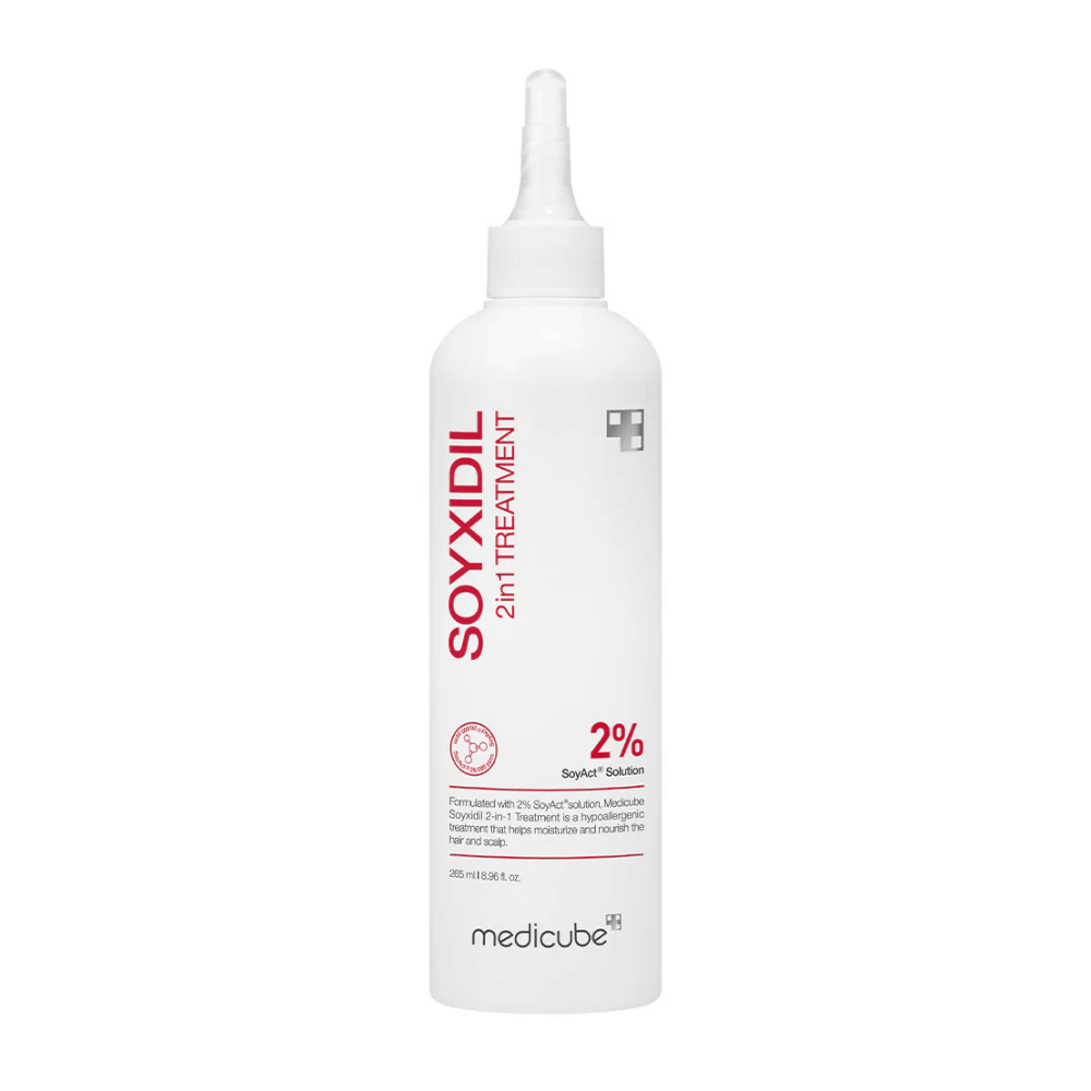 Image du produit de Medicube Soyxidil 2in1 Treatment en bouteille blanche avec texte rouge. Contient 2% de SoyAct™ Solution pour renforcer les cheveux et le cuir chevelu.