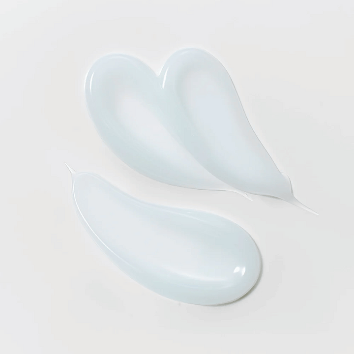 Texture de Slow Pure Splash Hydration Gel Cream, un gel légèrement bleuâtre qui hydrate et apaise la peau.