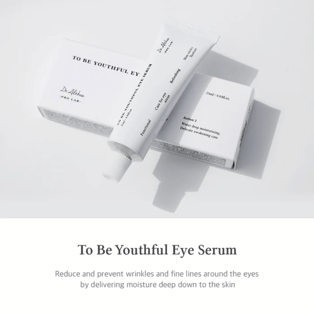 Image de Dr. "To Be Youthful Eye Serum" d'Althea avec un tube et un emballage blancs. Le produit est censé réduire et prévenir les rides et les ridules autour des yeux en fournissant de l'humidité en profondeur dans la peau. Le texte décrit les caractéristiques et les avantages du produit, y compris ses propriétés hydratantes et rafraîchissantes.