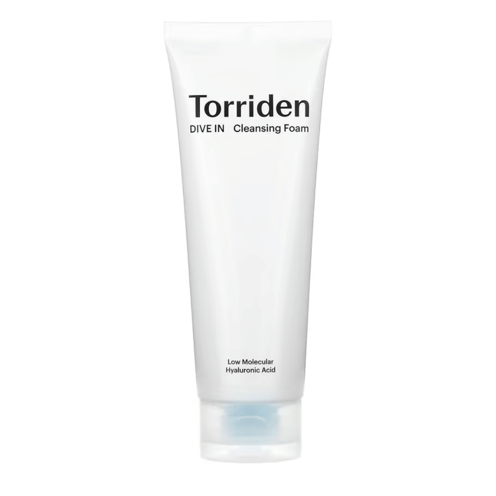 Un tube DIVE-IN Low Molecular Hyaluronic Acid Cleansing Foam 150ml de Torriden sur fond blanc.