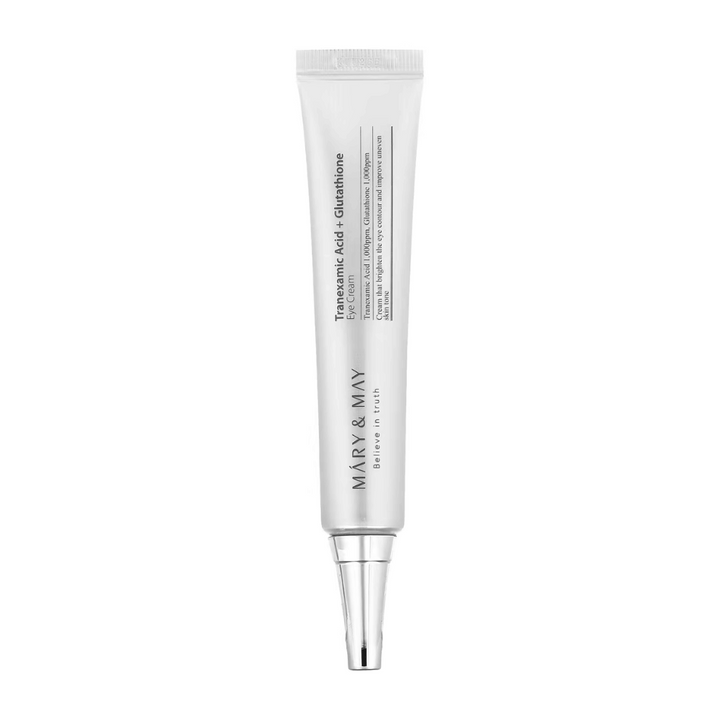 Image du produit sur un tube blanc de MARY & MAY avec "Tranexamic Acid + Glutathione Eye Cream". Le texte sur l'emballage met en avant ses propriétés pour éclaircir et traiter la zone autour des yeux. Le tube est conçu pour une application facile et précise.