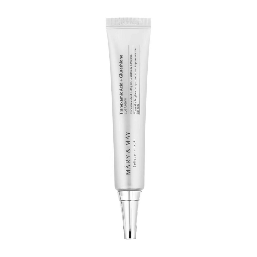 Image du produit sur un tube blanc de MARY & MAY avec "Tranexamic Acid + Glutathione Eye Cream". Le texte sur l'emballage met en avant ses propriétés pour éclaircir et traiter la zone autour des yeux. Le tube est conçu pour une application facile et précise.