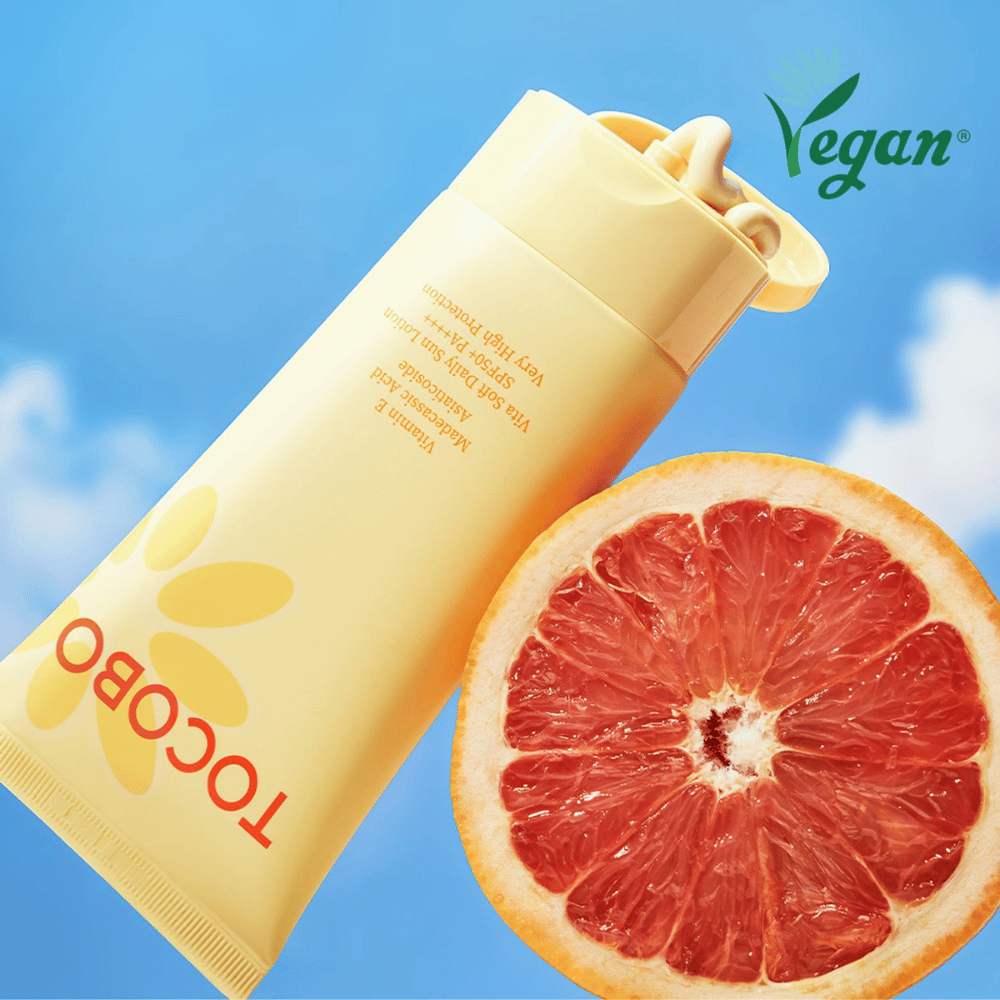 Tocobo crème solaire au pamplemousse et à la vitamine E qui protège des rayons UV et apporte de l’éclat ainsi que de l’hydratation à la peau