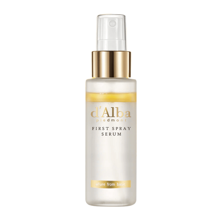 d'Alba White Truffle First Spray Serum est un sérum spray luxueux qui offre une hydratation intense et de l'éclat à la peau. Enrichi en extrait de truffe blanche d'Italie, ce sérum aide à promouvoir l'élasticité de la peau et donne un aspect radieux et frais.
