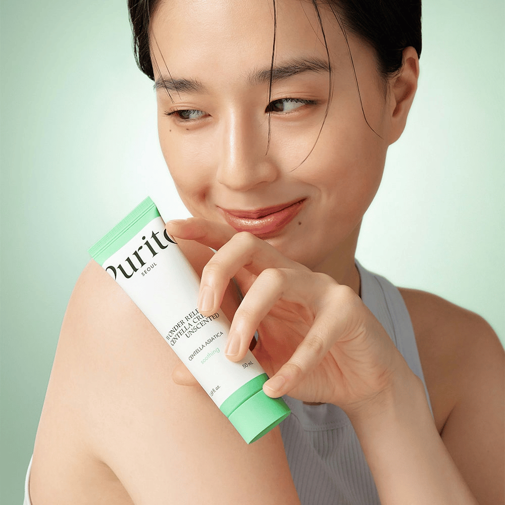 Purito Wonder Releaf Centella Cream Unscented est une crème apaisante et hydratante enrichie en Centella Asiatica. Cette formule non parfumée aide à apaiser la peau irritée, à hydrater et à renforcer la barrière cutanée sans causer d'irritation. Parfait pour les peaux sensibles.