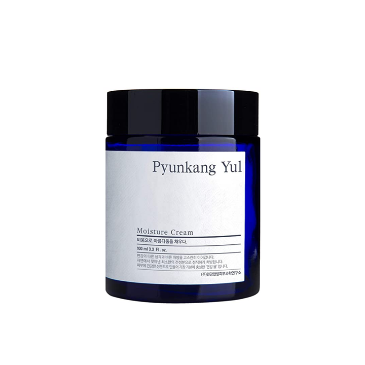 Un pot Pyunkang Yul Moisture Cream 100ml sur fond blanc avec des propriétés hydratantes.