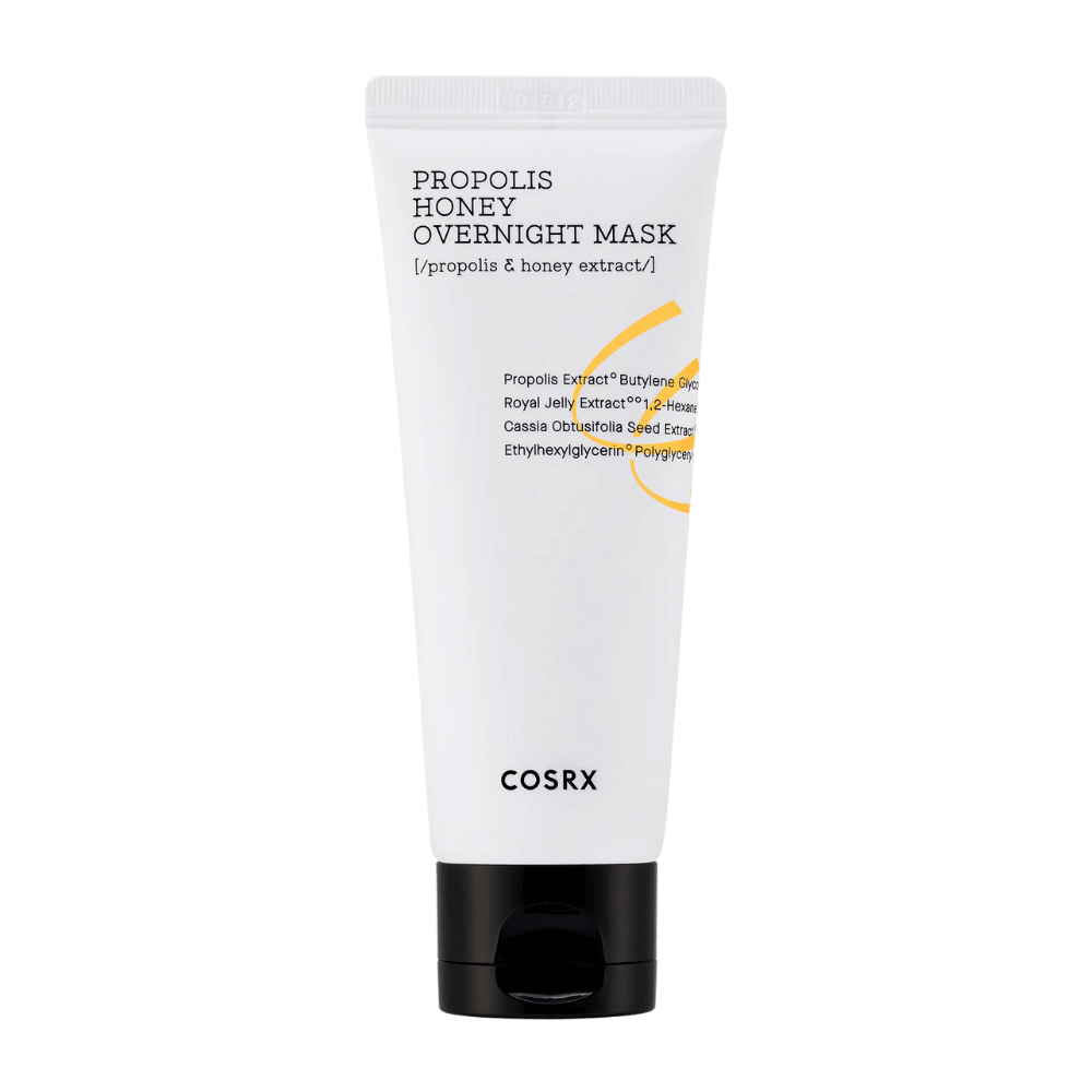 Un tube blanc avec Full Fit Propolis Honey Overnight Mask 60 ml sur un fond blanc infusé avec de l'extrait de propolis de COSRX.